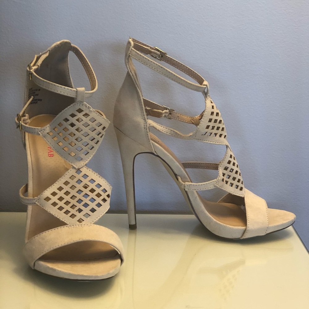 Tan Suede Heels, Size 7.5, JustFab, never worn